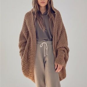 Oversize Cozy Brown Knit Sweater with hood